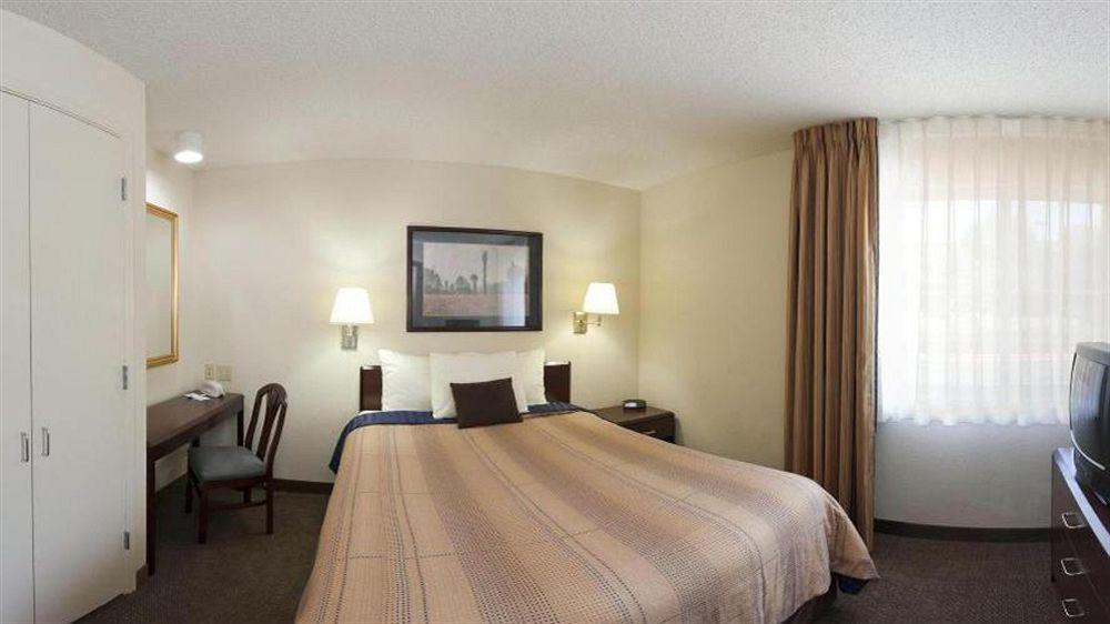 Sonesta Simply Suites Dallas Galleria Bagian luar foto